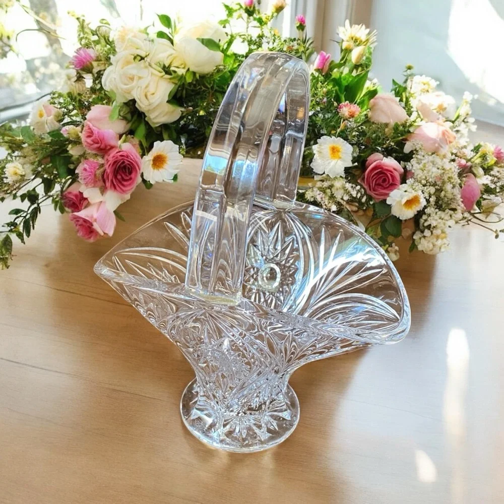 Elegant Vintage Crystal Basket - Picture 4 of 9